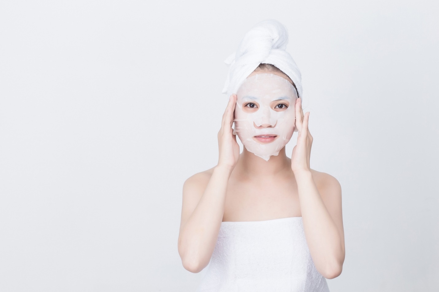 Tránh đắp mặt nạ qua đêm để bảo vệ da tránh để mặt nạ qua đêm